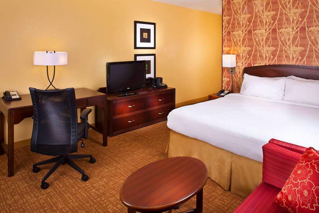 Spark By Hilton Birmingham Colonnade Room photo